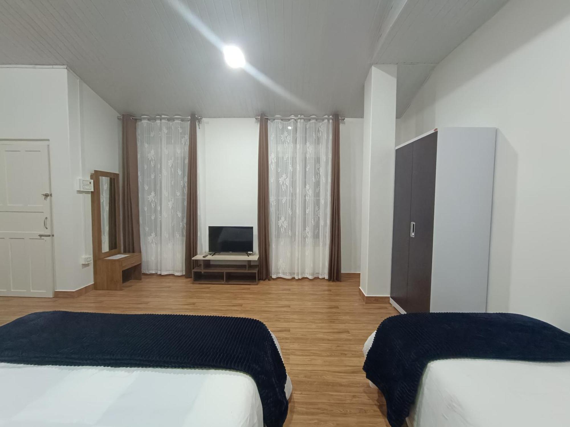 Готель Edelweiss Kohima Екстер'єр фото